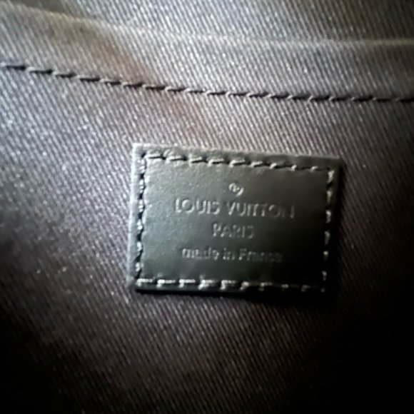 Louis Vuitton Men Messenger bag S-lock very new - Picture 5 of 5